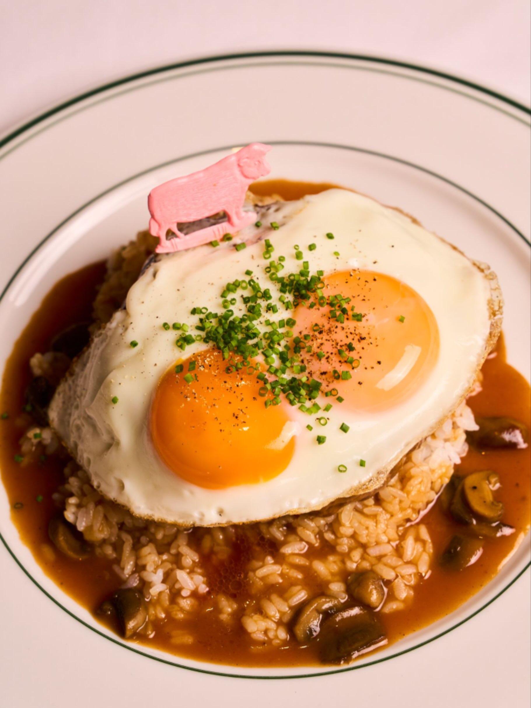 ワイキキ店の人気メニューが、大阪店でもお楽しみいただけます。